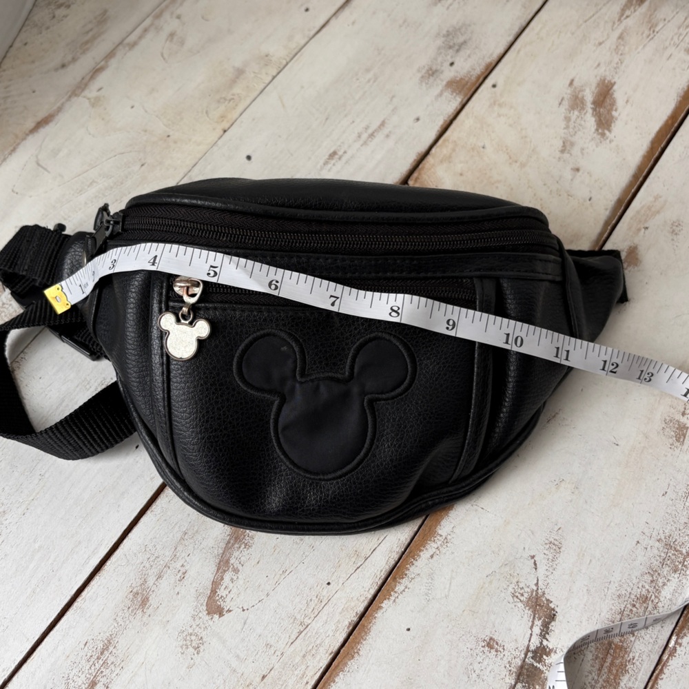 vintage WALT DISNEY WORLD Fanny pack Mickey Mouse crossbody bag faux leather EUC - Picture 13 of 16